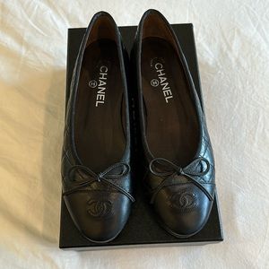 Classic black Chanel ballet flats